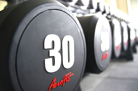 Набор обрезиненных гантелей Aerofit 27,5-37,5 кг (5 пар) | Aerofit Professional | aero-fitnes.ru