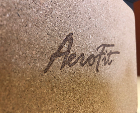 Блок для йоги пробковый Aerofit AFBL02 | Aerofit Professional | aero-fitnes.ru